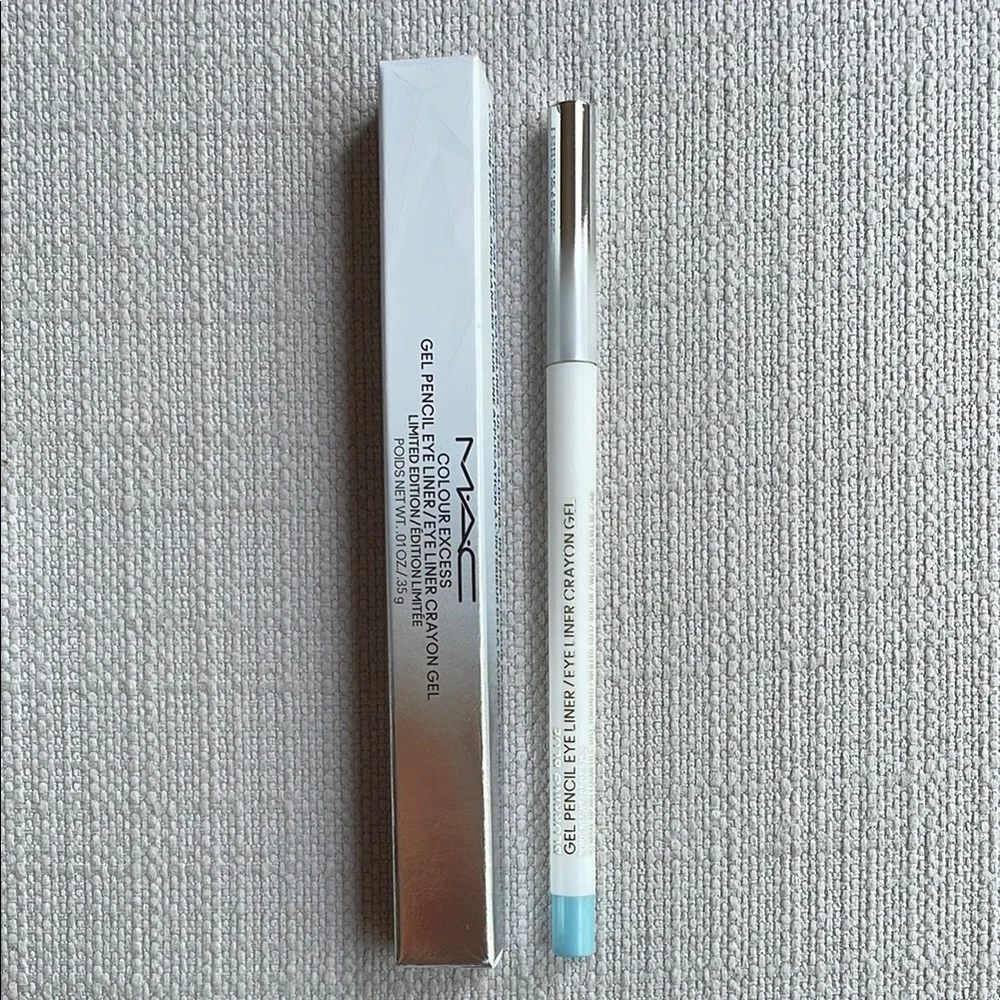 MAC Colour excess Gel Pencil Eyeliner limited edition- blurring Blue